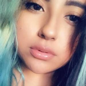 Meet your Posher, Alejandra